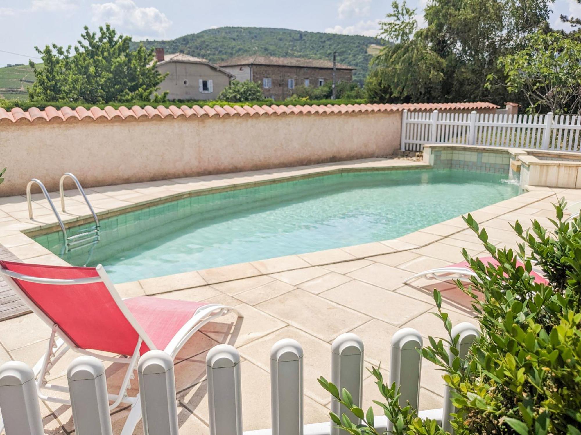 Panda Home Quincie-en-Beaujolais Luaran gambar